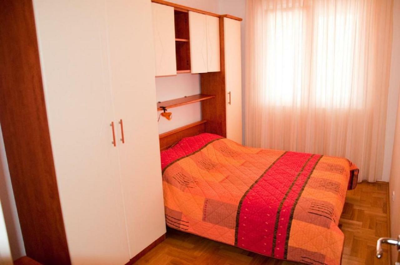 Roza Apartment Новиград Екстериор снимка